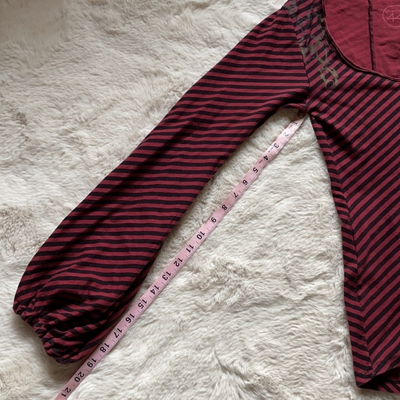 Eleven 44 | Burgundy & Black Striped Filigree Top | M - Picture 16 of 16